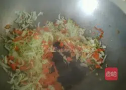 Illustration of how to make carrot and cabbage fried rice 5