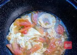 Illustration of how to make cold egg noodles 4