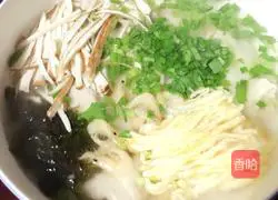 Illustration of how to make crepe wontons 9