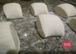 Illustration of how to cut sweet steamed buns 5