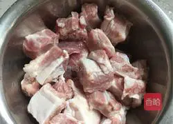  Illustration of how to make pork ribs dumplings 1