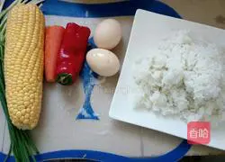 Illustration of how to make egg fried rice 1