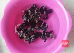 Illustration of how to make pork wontons 4