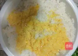 Illustration of how to make colorful fried rice 3