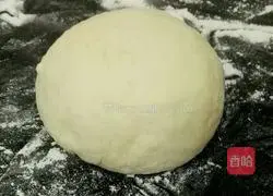 Illustration of how to make bean paste steamed buns 11