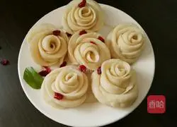 Illustration of how to make white rose milk-flavored steamed buns 14