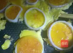 Onion Ring Egg Pancake Recipe Illustration 6