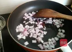 Illustration of how to make curry fresh squid and egg fried rice 4