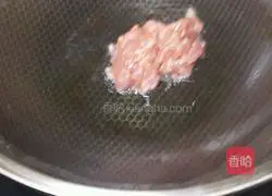 Illustration of how to make fried noodles with cabbage and shredded pork 4