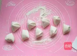 Illustration of how to make pork and radish buns 13