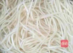 Illustration of how to make fried noodles with eggs and vegetables 5