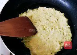 Illustration of how to make gourd egg pancake 10