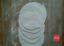 Illustration of how to make dumpling skin version of sesame cakes 3