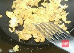 Illustration of how to make fruit and vegetable fried rice 3