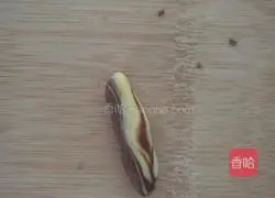 Illustration of how to make tiger steamed buns 14