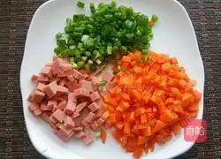 Illustration of how to make soy sauce fried rice for lazy people 2