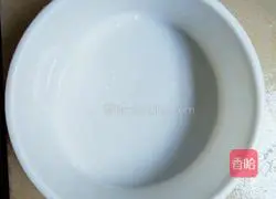 Illustration of how to make fried potato cakes 1