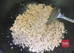 Illustration of how to make pork buns with pickles and vegetables 6