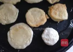 Illustration of how to make glutinous rice cakes (made with electric baking pan) 4