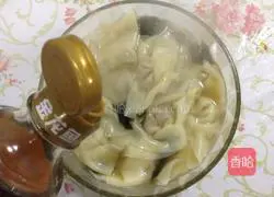 Illustration of how to make mushroom and pork wontons 13