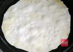 Illustration of how to roll egg pancake 2