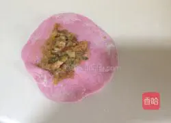 Illustration of how to make goldfish dumplings 10