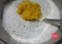 Illustration of how to make pumpkin buns 2