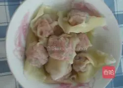 Illustration of how to make shredded chicken wontons 10