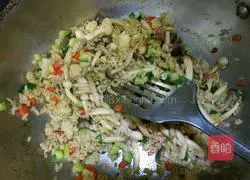 Illustration of how to make double mushroom curry fried rice 11