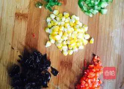 Illustration of how to make shrimp and egg fried rice 3