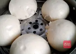 Illustration of how to make old noodle steamed buns 13