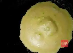 Illustration of how to make breakfast egg burritos 6