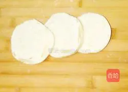 Illustration of how to make cumin-fried steamed buns 2