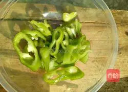 Illustration of how to make homemade egg fried rice 2