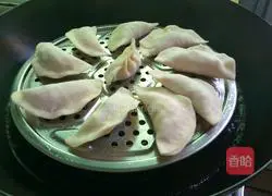 Illustration of how to make carrot and corn dumplings 14