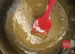 Illustration of how to make crispy pork pie 3