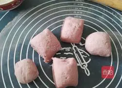 Purple Sweet Potato Rose Steamed Buns Recipe Illustration 6