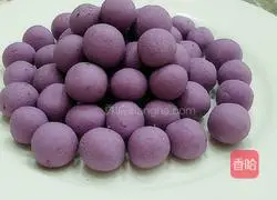 Illustration of homemade purple sweet potato dumplings 6