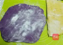Illustration of how to make two-color steamed bun rolls 8