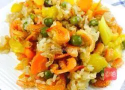 Pineapple Sakura Shrimp Fried Rice Recipe Illustration 5