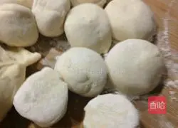 Illustration of how to make vegetarian steamed buns 2