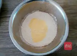 Illustration of how to make carrot stuffed buns 2