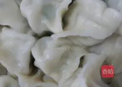 Illustration of three fresh dumplings 7