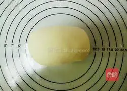 Illustration of how to make sausage and shrimp cakes 2