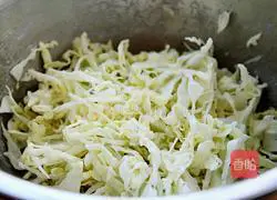 Illustration of making marshmallow sandwich 5