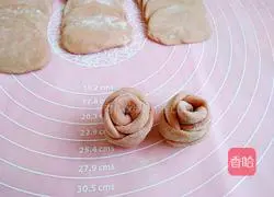 Illustration of how to make colorful rose steamed buns 12
