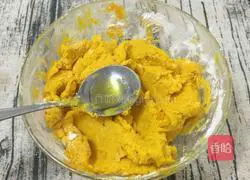 Illustration of how to make nut pumpkin cake 9