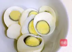 Illustration of how to make marshmallow sandwich 5