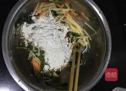 Illustration of how to make vegetable pancakes 8