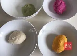Illustration of how to make colorful hydrangea steamed buns 2